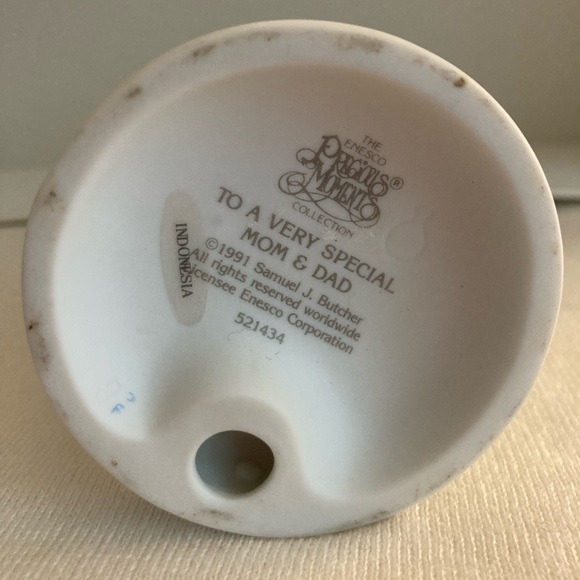 “To A Very Special Mom and Dad” Precious Moments - Picture 7 of 9